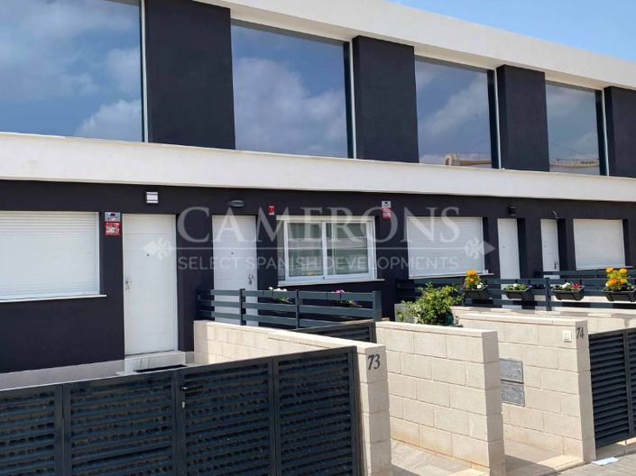 Image No.11-3 Bed Townhouse for sale