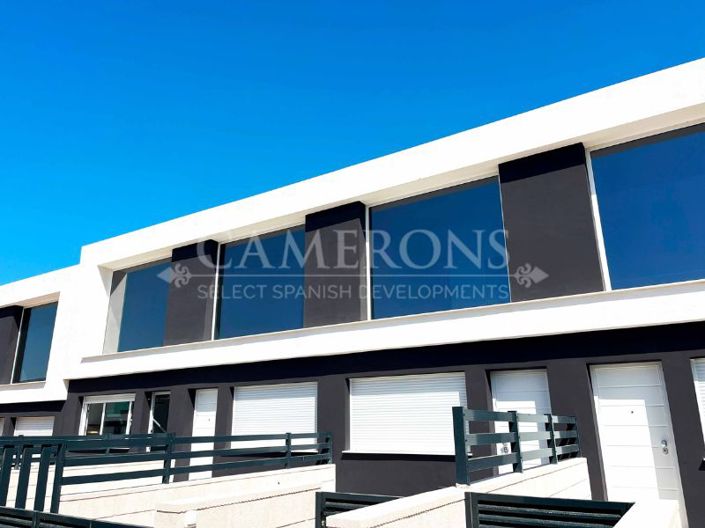 Image No.2-3 Bed Townhouse for sale