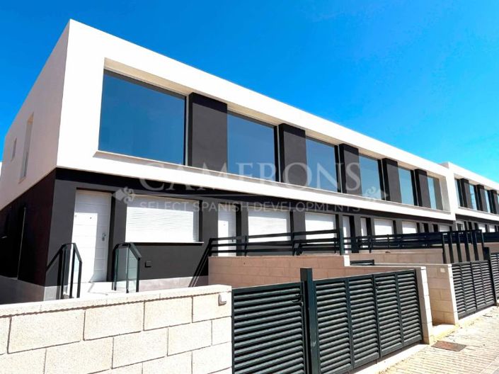 Image No.3-3 Bed Townhouse for sale