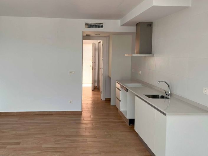 Image No.8-3 Bed Townhouse for sale