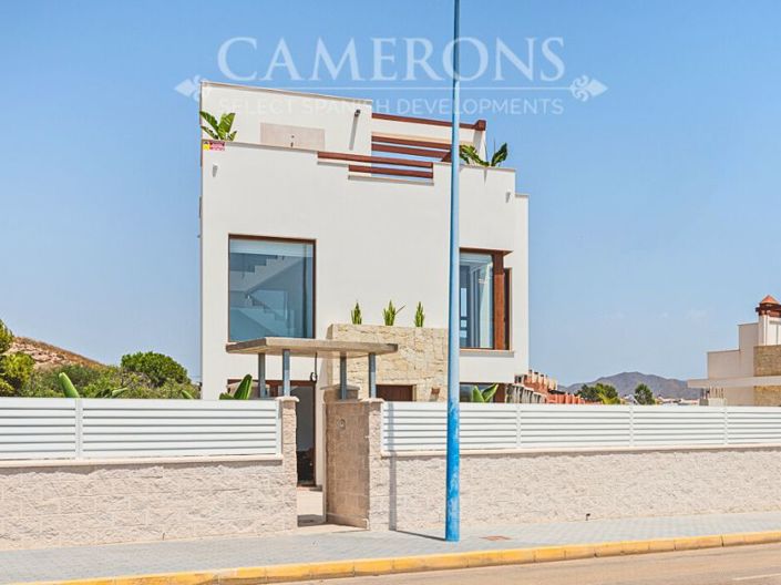 Image No.3-3 Bed Villa for sale