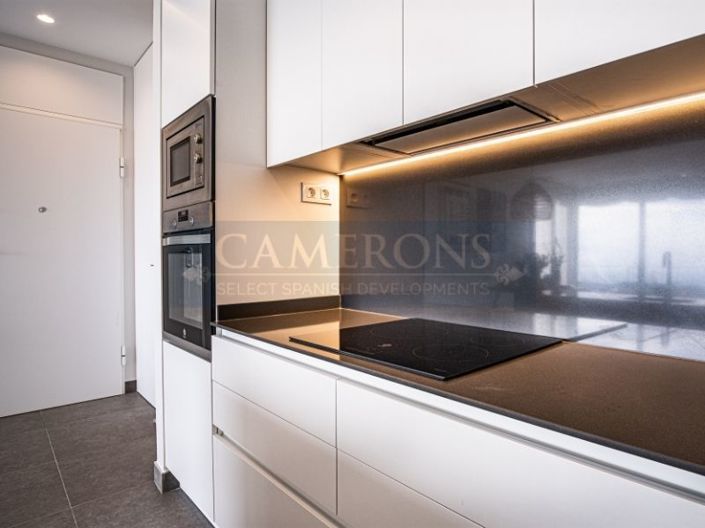 Image No.15-3 Bed Property for sale