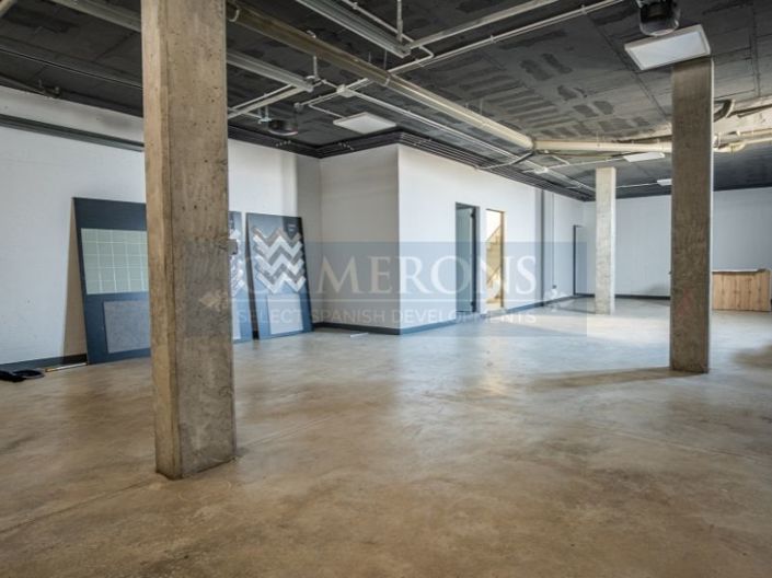 Image No.19-3 Bed Property for sale