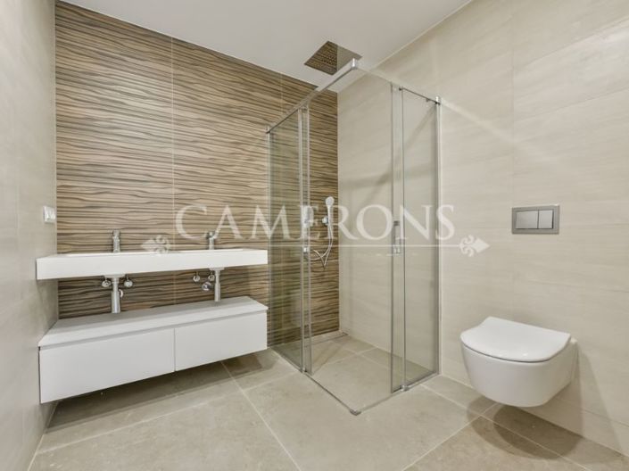 Image No.11-4 Bed Villa for sale