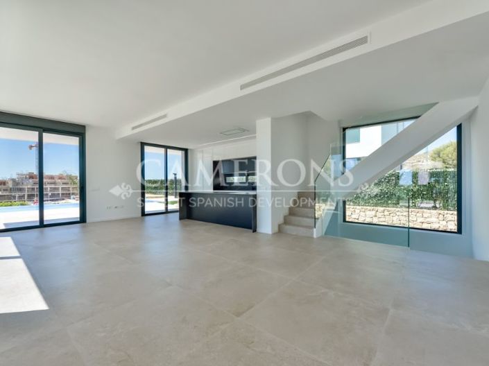 Image No.25-4 Bed Villa for sale