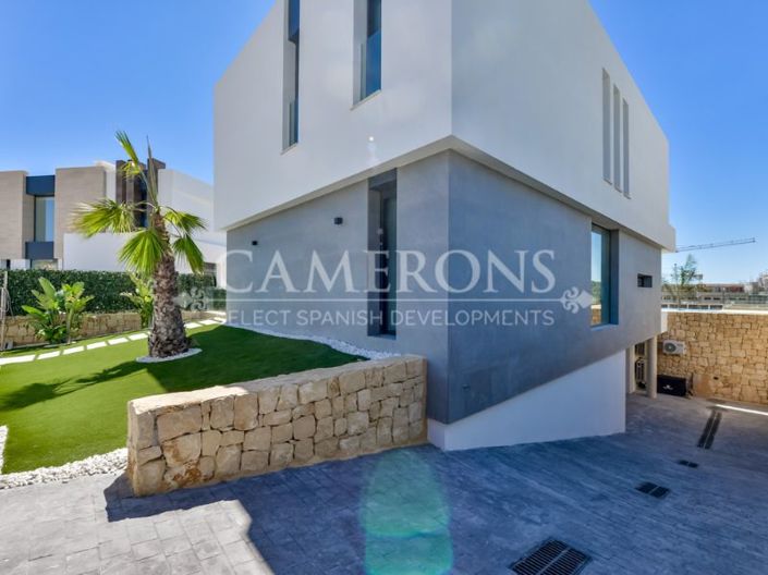 Image No.26-4 Bed Villa for sale