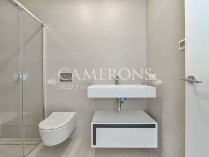 Image No.14-4 Bed Property for sale