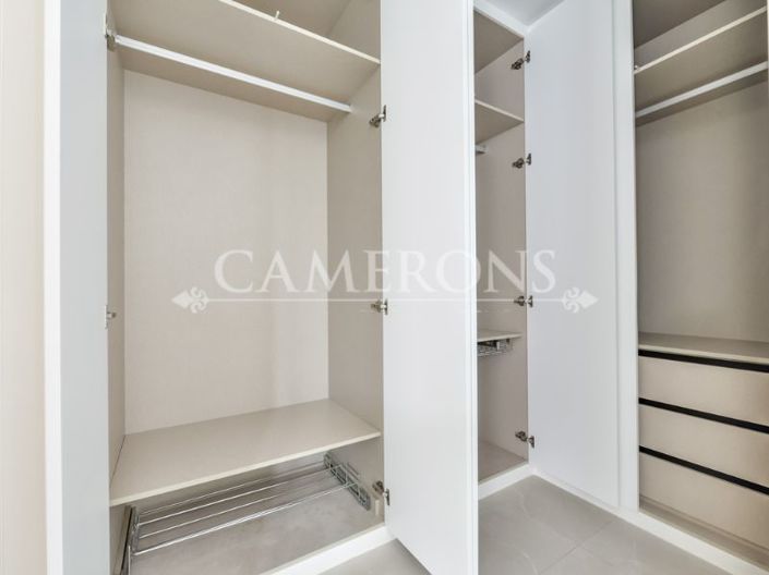 Image No.16-4 Bed Property for sale