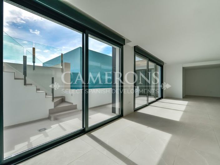 Image No.19-4 Bed Property for sale