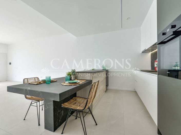 Image No.24-4 Bed Property for sale