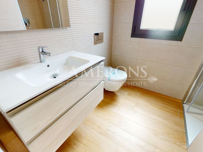 Image No.15-2 Bed Apartment for sale