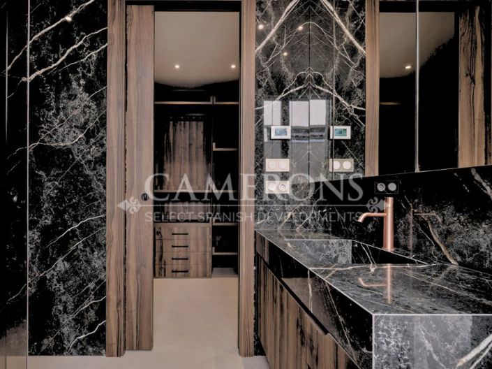 Image No.8-3 Bed Villa for sale