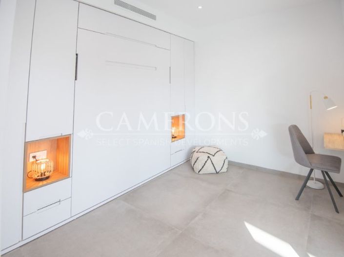 Image No.18-3 Bed Apartment for sale