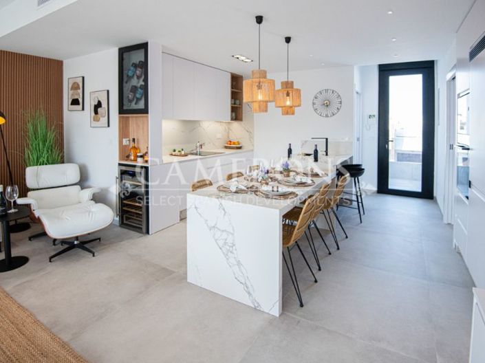 Image No.19-3 Bed Apartment for sale