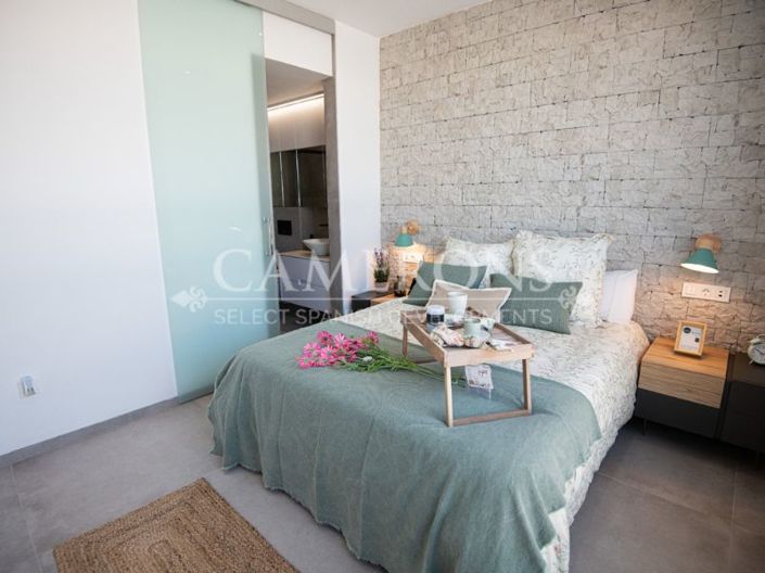 Image No.20-3 Bed Apartment for sale