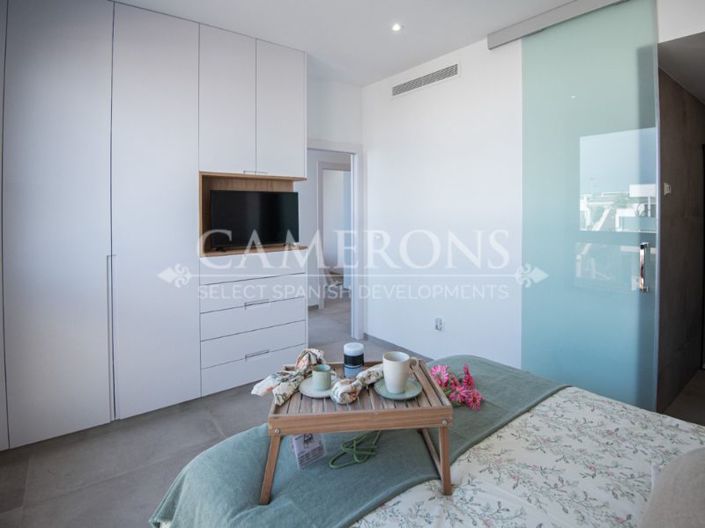 Image No.21-3 Bed Apartment for sale