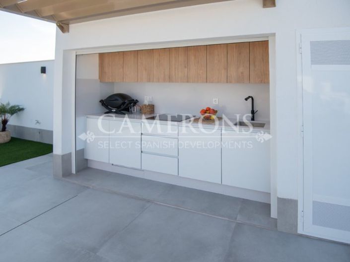 Image No.24-3 Bed Apartment for sale