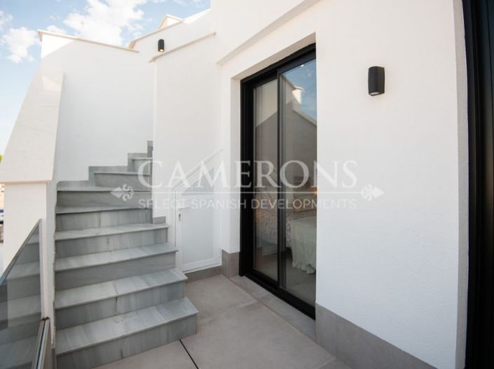 Image No.28-3 Bed Apartment for sale