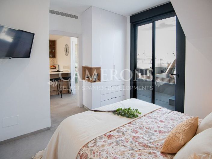 Image No.8-3 Bed Apartment for sale