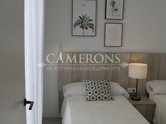 Image No.17-2 Bed Property for sale