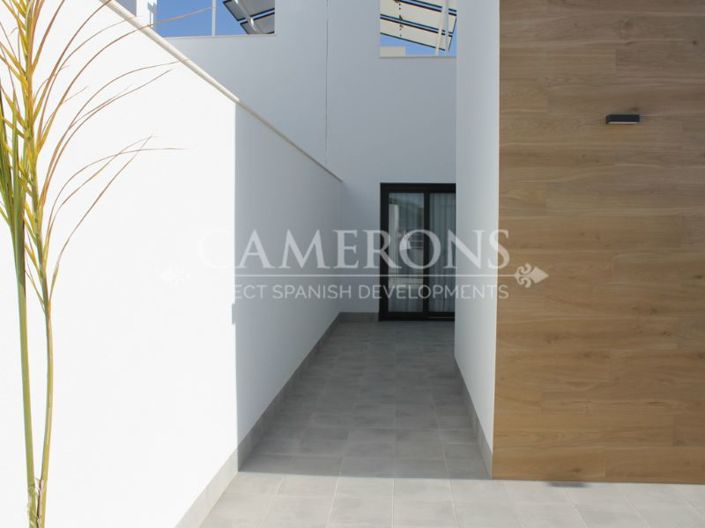 Image No.23-2 Bed Property for sale