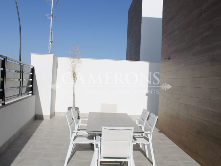 Image No.7-2 Bed Property for sale