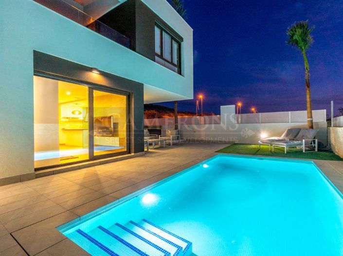 Image No.2-3 Bed Villa for sale