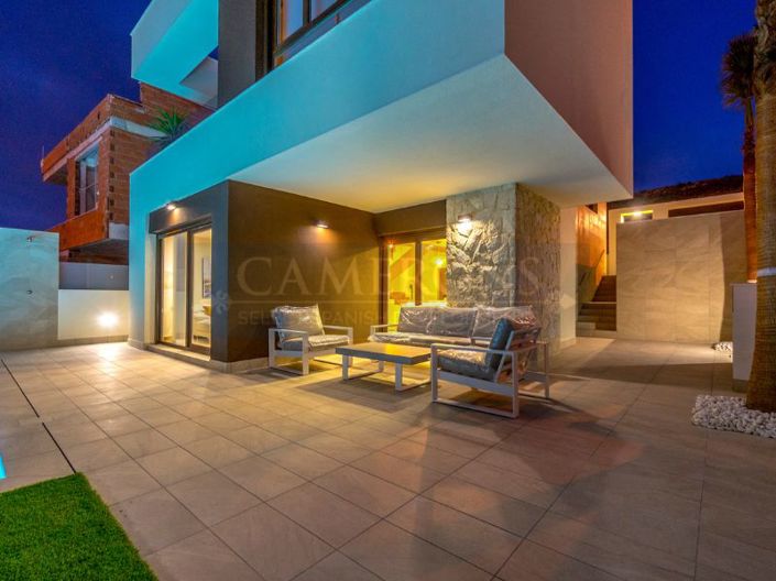 Image No.3-3 Bed Villa for sale