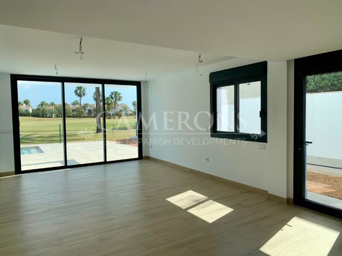 Image No.9-4 Bed Villa for sale