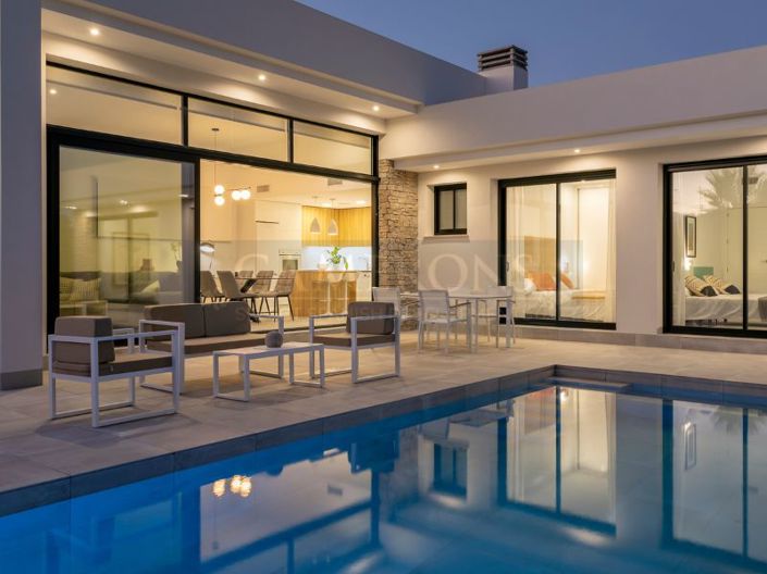 Image No.11-3 Bed Property for sale