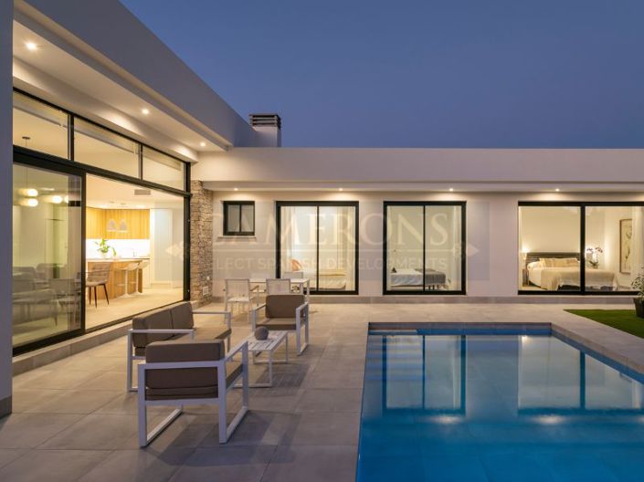 Image No.12-3 Bed Property for sale