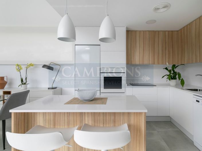 Image No.15-3 Bed Property for sale