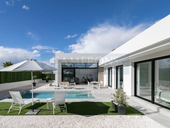 Image No.4-3 Bed Property for sale