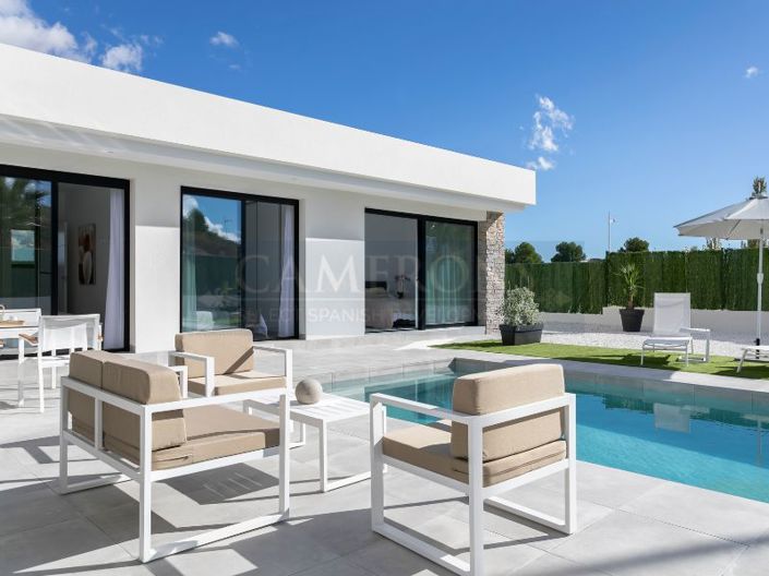 Image No.5-3 Bed Property for sale