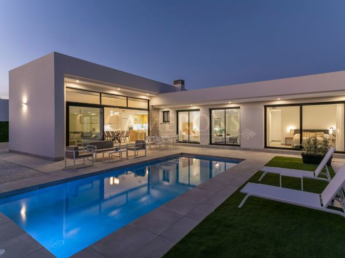 Image No.10-3 Bed Property for sale