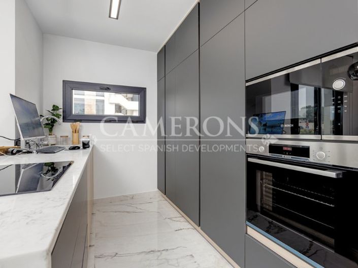 Image No.9-2 Bed Apartment for sale