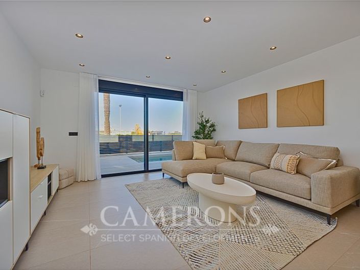 Image No.10-3 Bed Property for sale