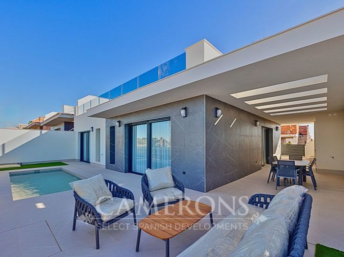 Image No.30-3 Bed Property for sale