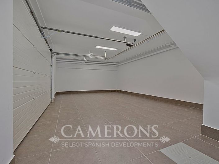 Image No.33-3 Bed Property for sale