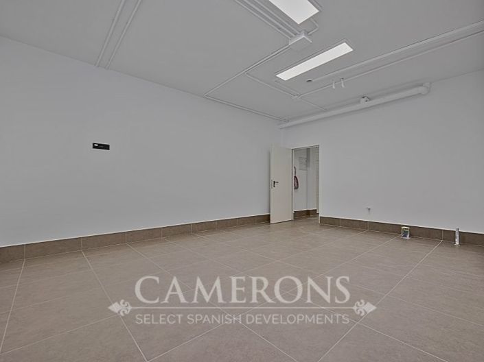 Image No.34-3 Bed Property for sale