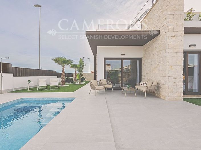 Image No.30-2 Bed Villa for sale