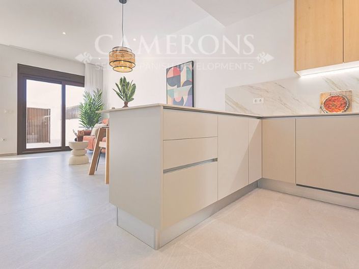 Image No.11-3 Bed Townhouse for sale