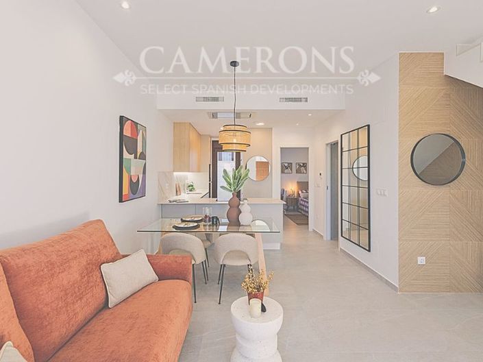 Image No.17-3 Bed Townhouse for sale