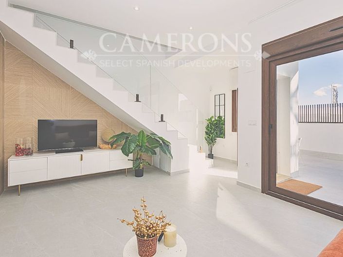 Image No.20-3 Bed Townhouse for sale