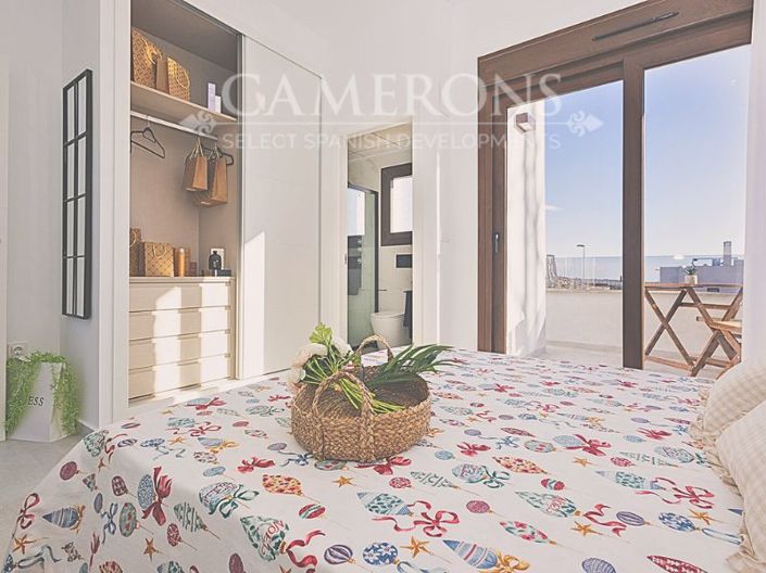 Image No.22-3 Bed Townhouse for sale