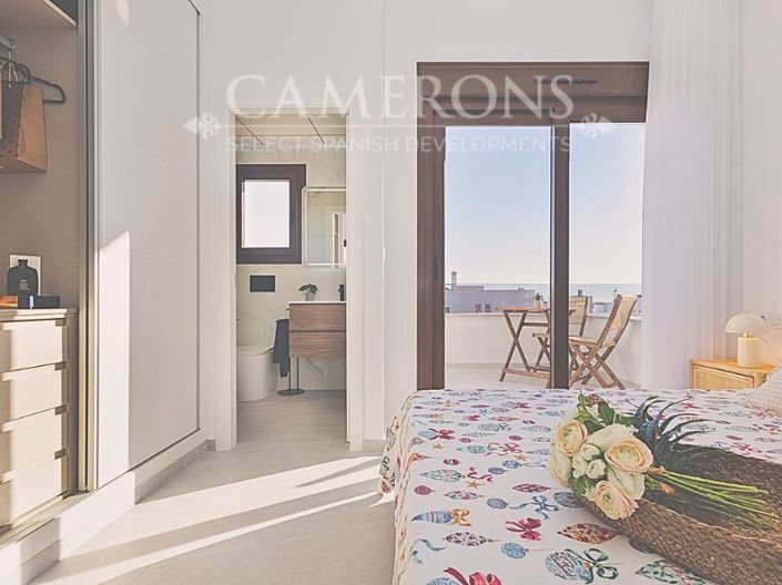 Image No.22-3 Bed Townhouse for sale