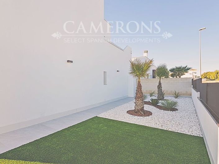 Image No.31-3 Bed Townhouse for sale