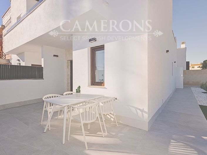 Image No.32-3 Bed Townhouse for sale