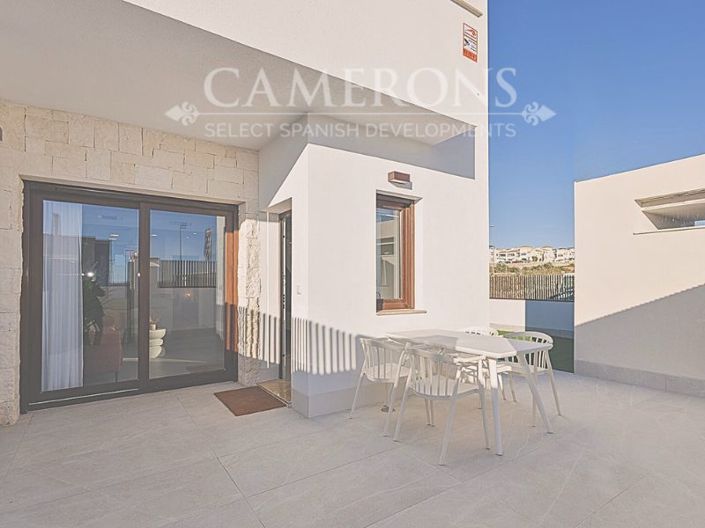 Image No.33-3 Bed Townhouse for sale