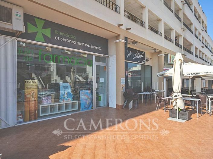Image No.41-3 Bed Townhouse for sale